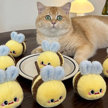 Load image into Gallery viewer, Cat with Buzzy Bee Silvervine Cat Chew Toys | Cute Cat Toys | MissyMoMo

