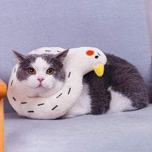 Load image into Gallery viewer, Goose Elizabethan Collar | Cat with E Collar | MissyMoMo

