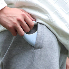 Load image into Gallery viewer, Luna Retractable Cat Leash In Hand, Easy To Carry | MissyMoMo
