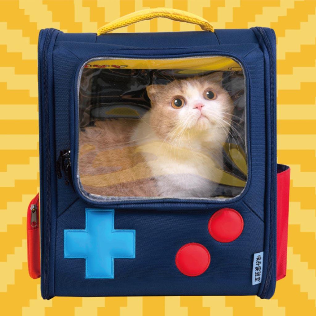 Cat inside PurLab Gameboy Cat Backpack with Privacy Flap Open
